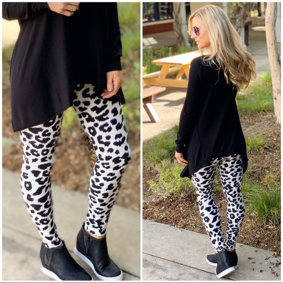 ✨LAST ONE✨Black and White Animal Print Leggings - Picture 7 of 7